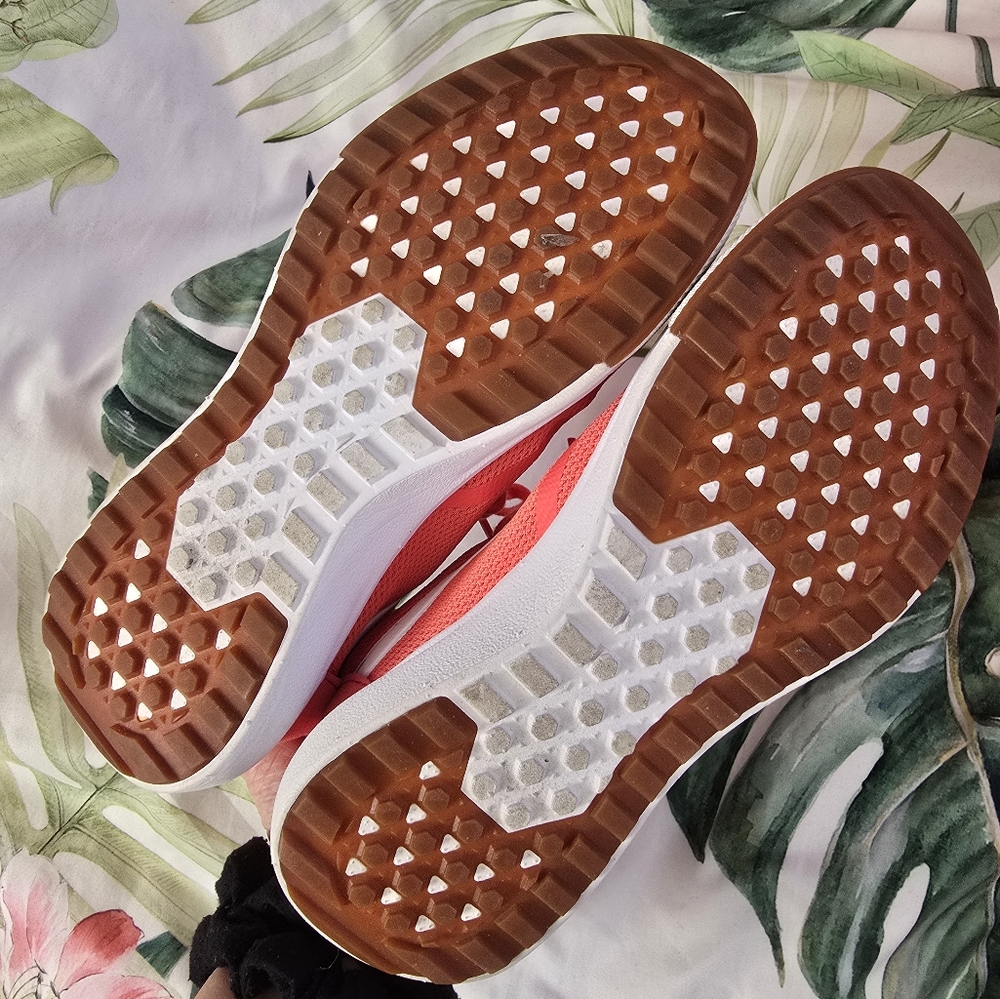 Vans! - Picture 2 of 5